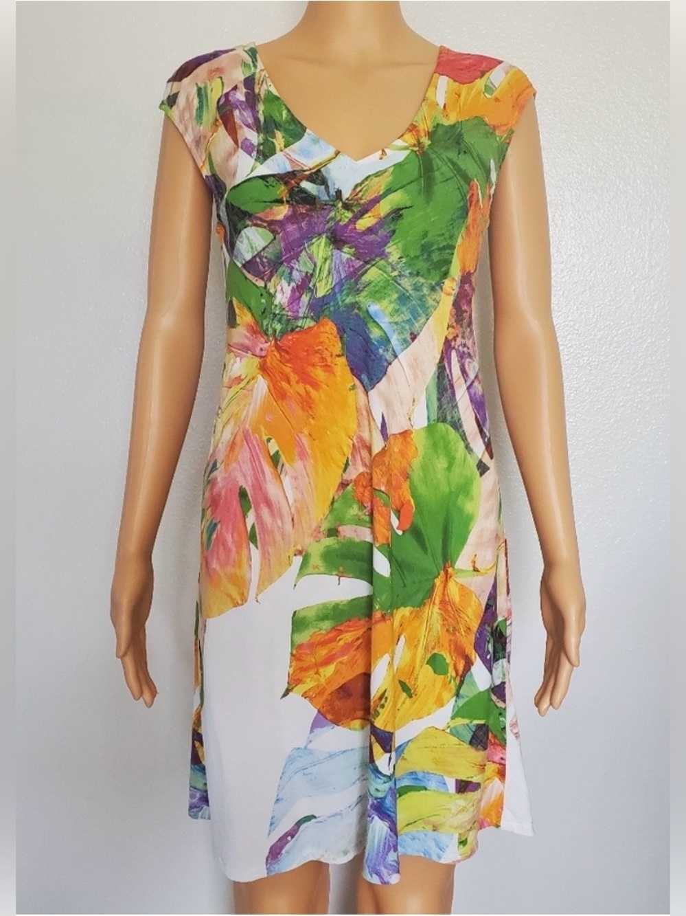 Vintage JAMS World Monstera Pull Over V Neck Dress!